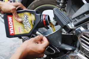 Thay nhớt xe airblade