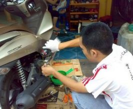 Thay nhớt xe pcx
